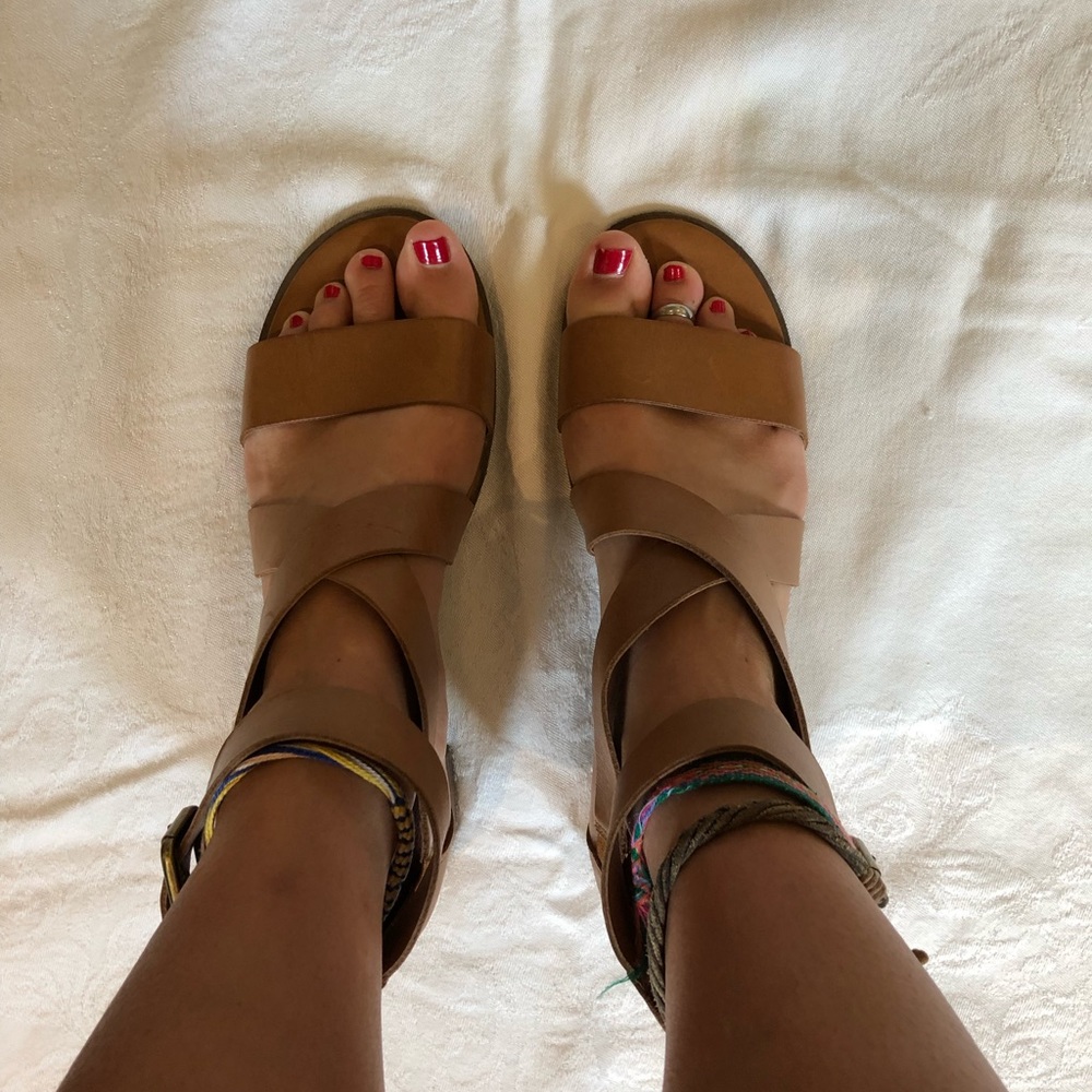 2” Block Heeled Steve Madden Sandals!